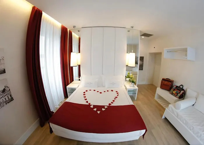 Tullia&prisca Relais בית הארחה 4*